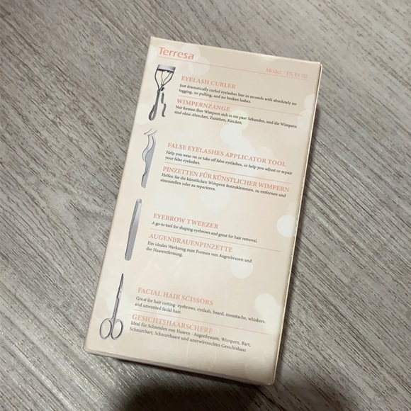 NWT 4 in 1 Eyelash Kit - Picture 4 of 4